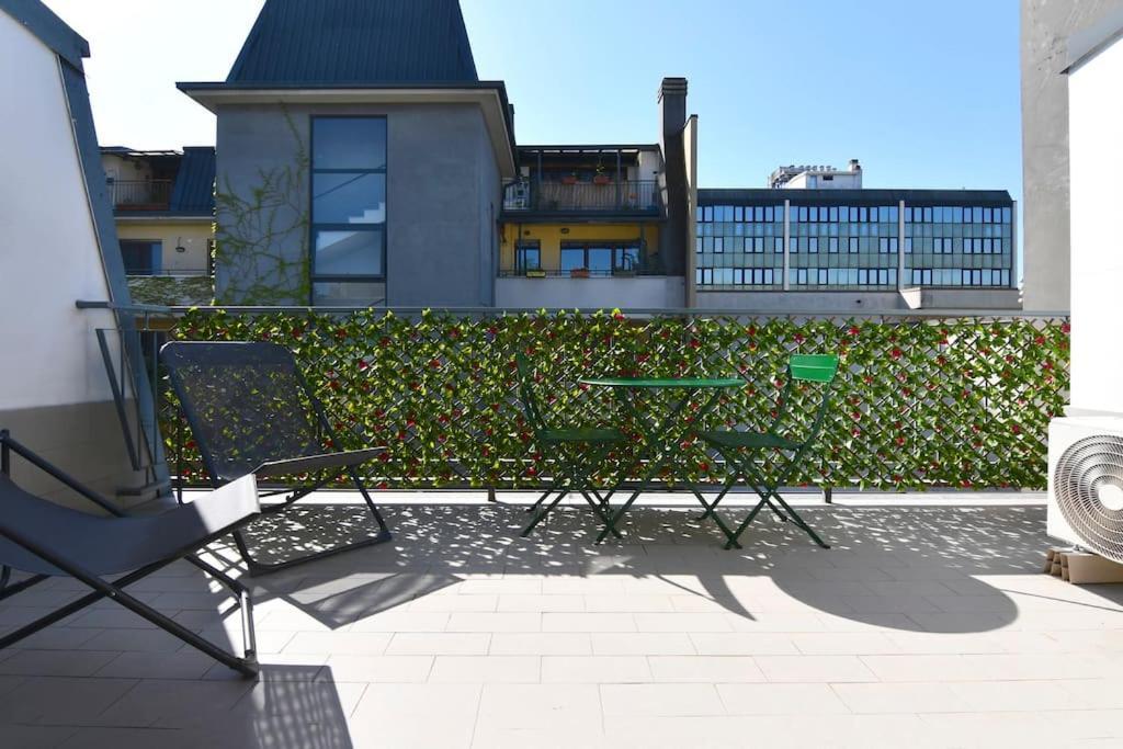 Bocconi Fond Prada Ieo Spettacolare Attico Con Terrazzo Apartment Milan Exterior photo